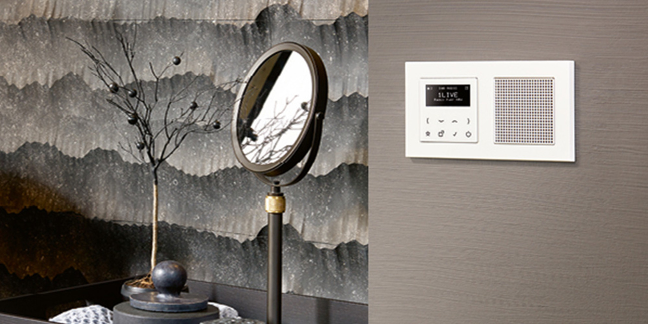 JUNG Smart Radio DAB+ bei B&H Elektro GmbH in Grimma