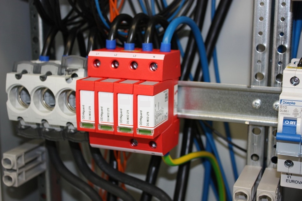 U berspannungsschutz bei B&H Elektro GmbH in Grimma